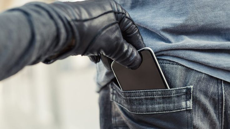 Change this one iPhone setting to foil thieves from stealing your phone and selling it